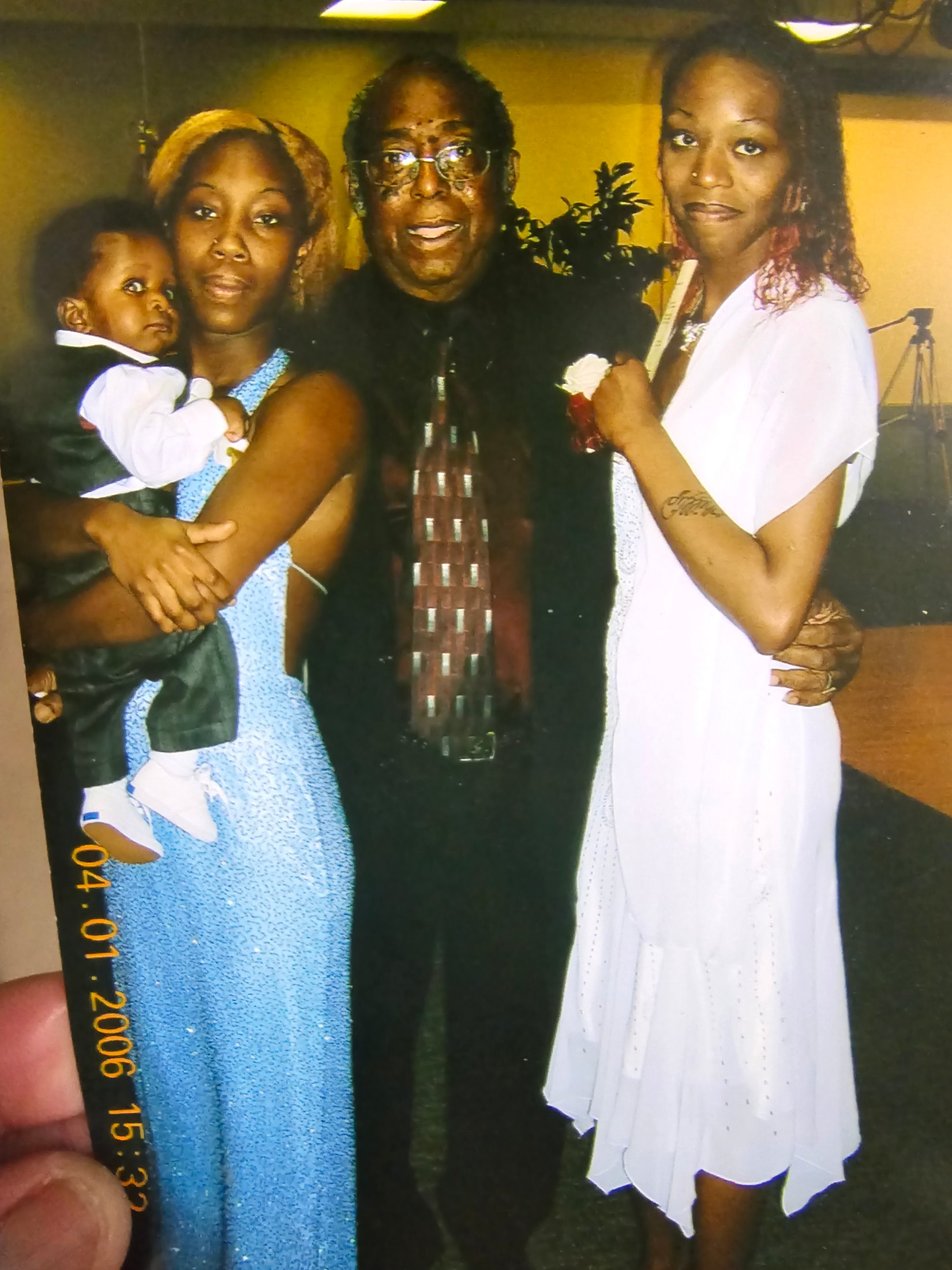 Family photograph from Avelda